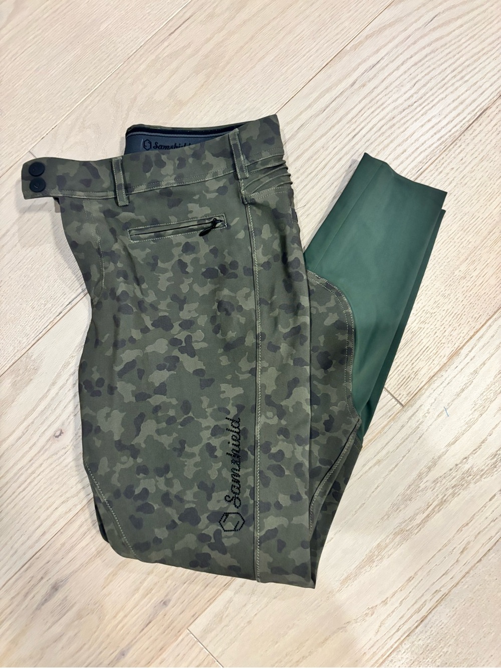 Samshield RARE knee patch camo breeches NWOT
